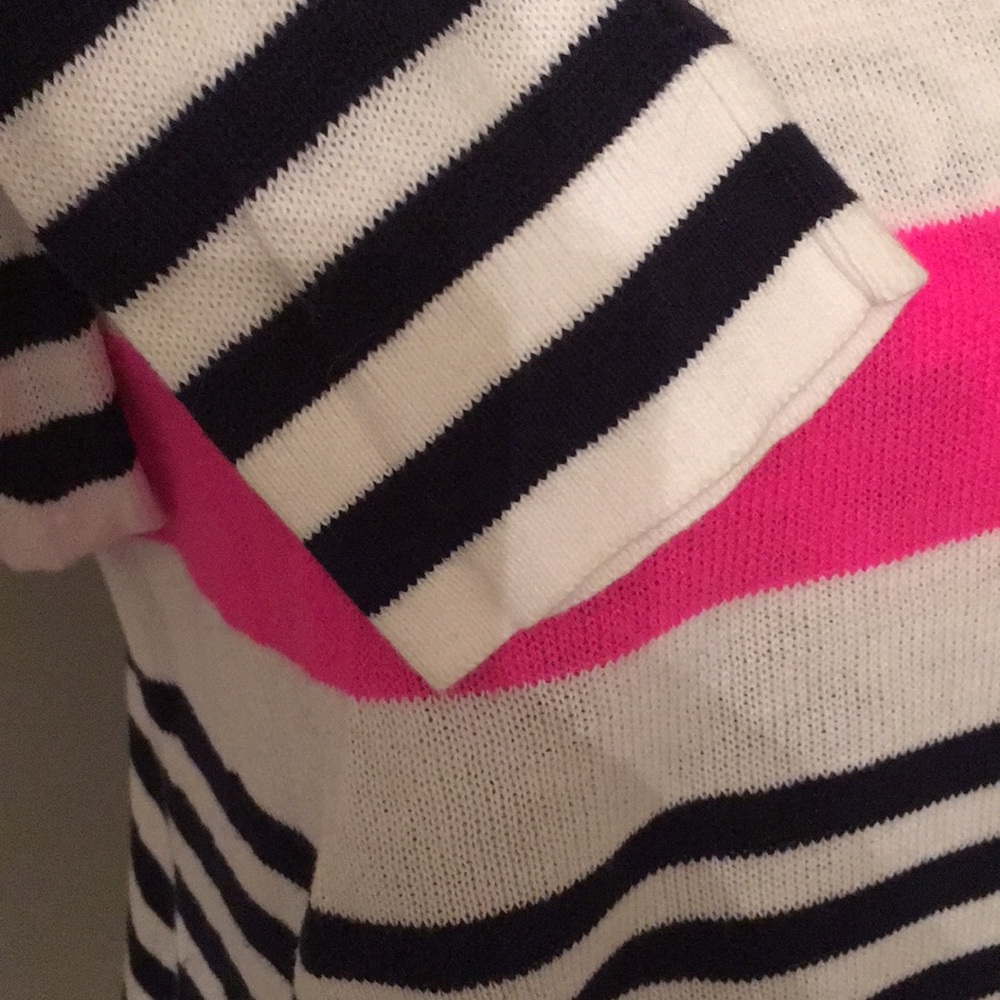 Sold: Lilly Pulitzer Light Sweater Size M - Picture 6 of 8